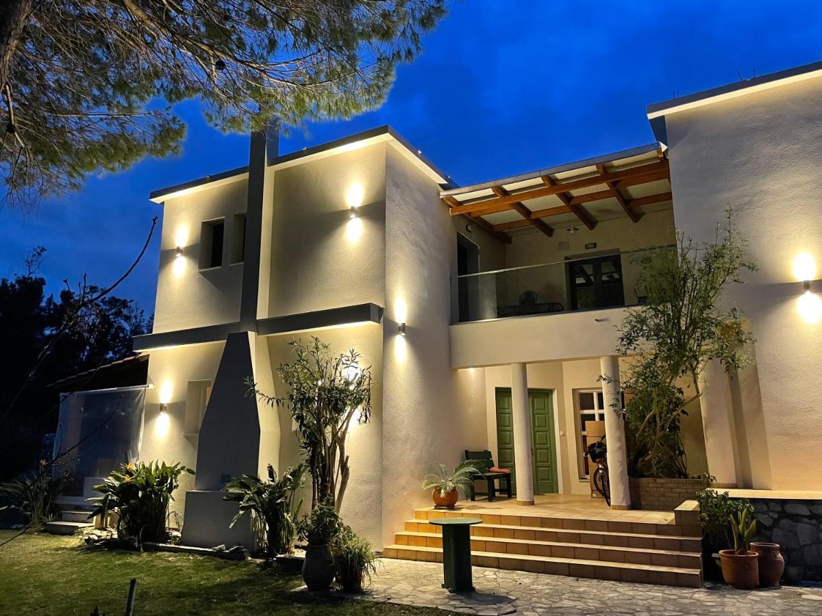 Andromahi Apartments & Suite ลากานาส ภายนอก รูปภาพ