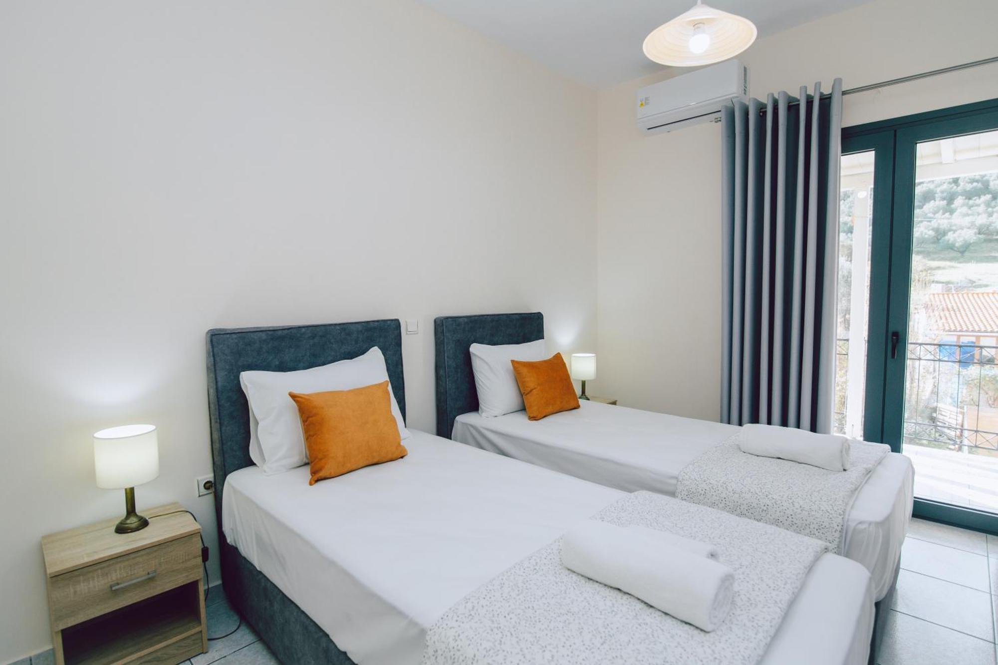 Andromahi Apartments & Suite ลากานาส ภายนอก รูปภาพ